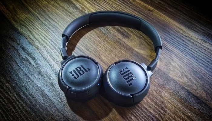 هدفون بلوتوثی جی بی ال مدل Tune 720BT